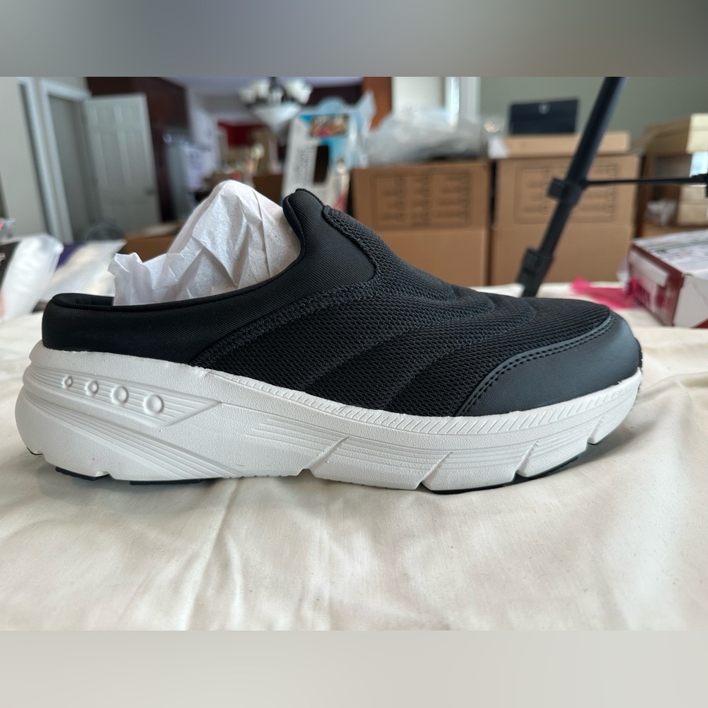 NEW Easy Spirit Black/White Mules, Wms 11 M, athletic style, comfort, Myrna 2